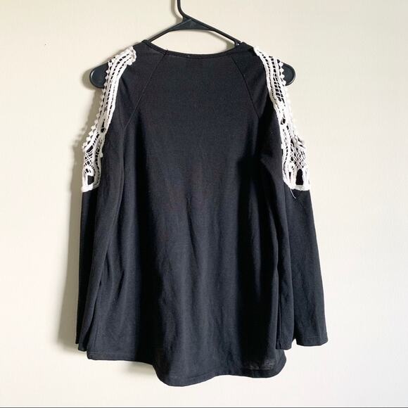COMO VINTAGE / black lace cold shoulder top / MP - Picture 2 of 6